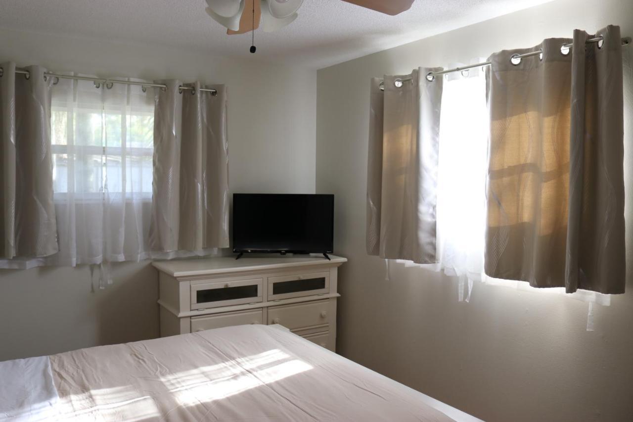 Hidden Emerald-Apartment With Kitchen And Laundry Лейкленд Екстериор снимка