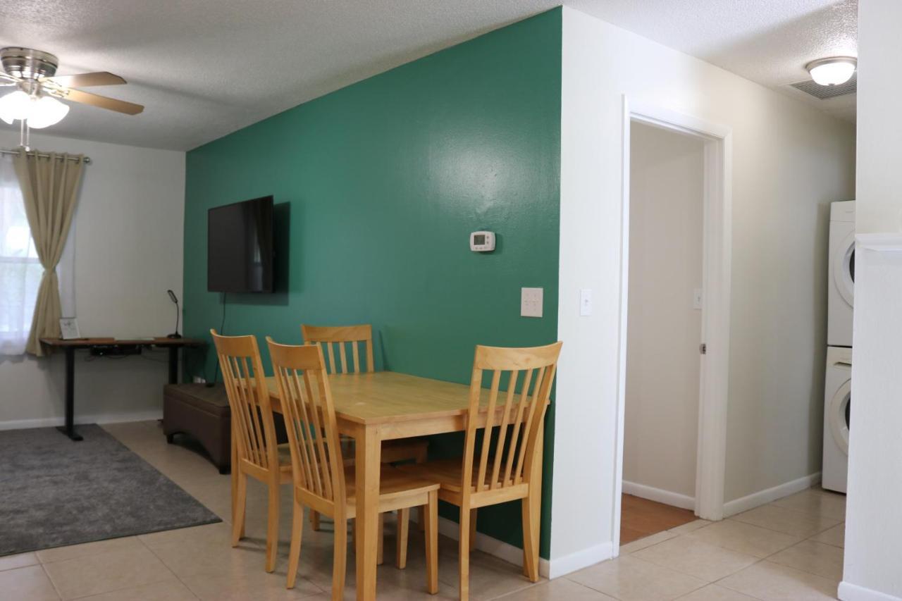 Hidden Emerald-Apartment With Kitchen And Laundry Лейкленд Екстериор снимка